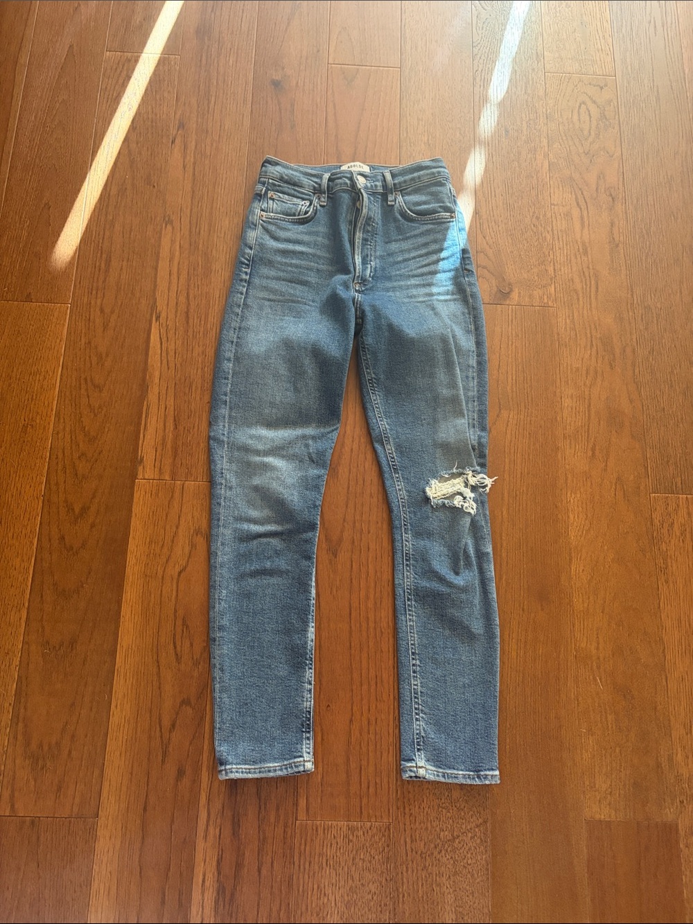 Agolde Men's Skinny Jeans in Blue with Knee Rip